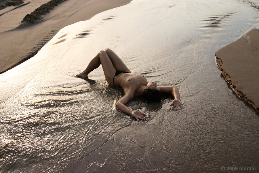 places water flow nudes outdoor